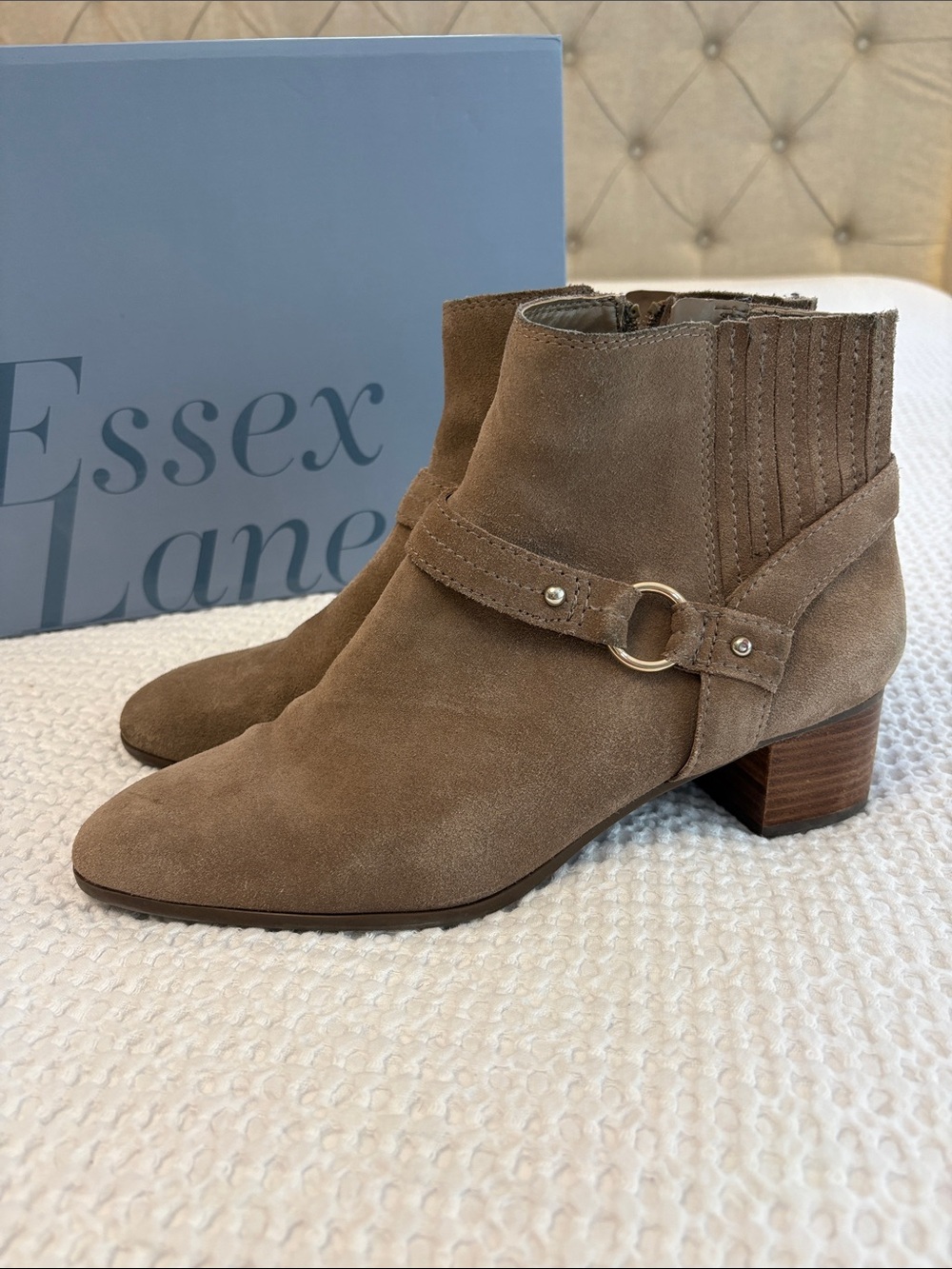 Essex Lane El-Jacey Ankle Boots in Wheat Suede